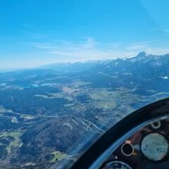 Flugwegposition um 09:52:34: Aufgenommen in der Nähe von Villach, Österreich in 1578 Meter